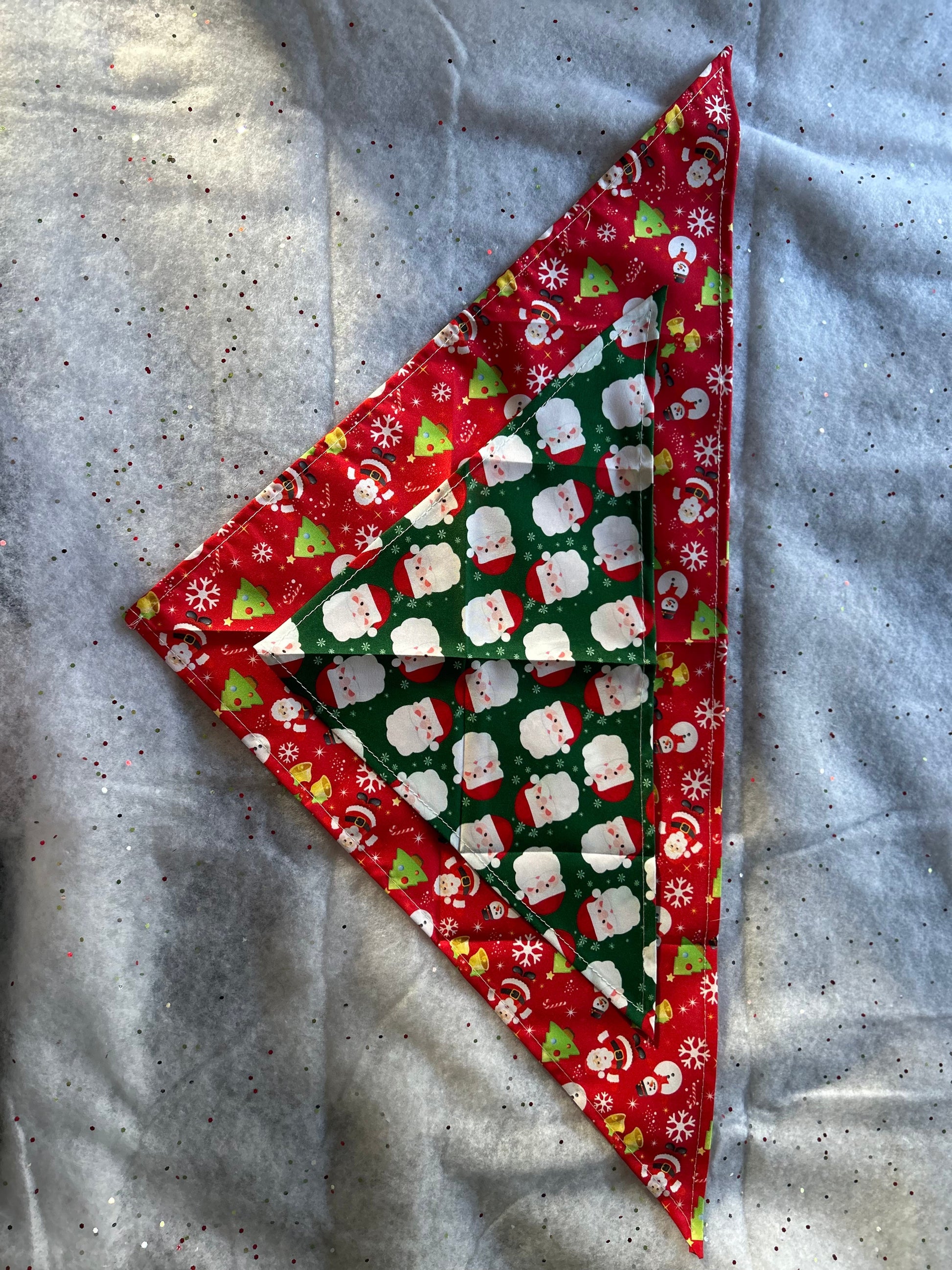 Santa Bandana- Green - thepawfectpatisserie